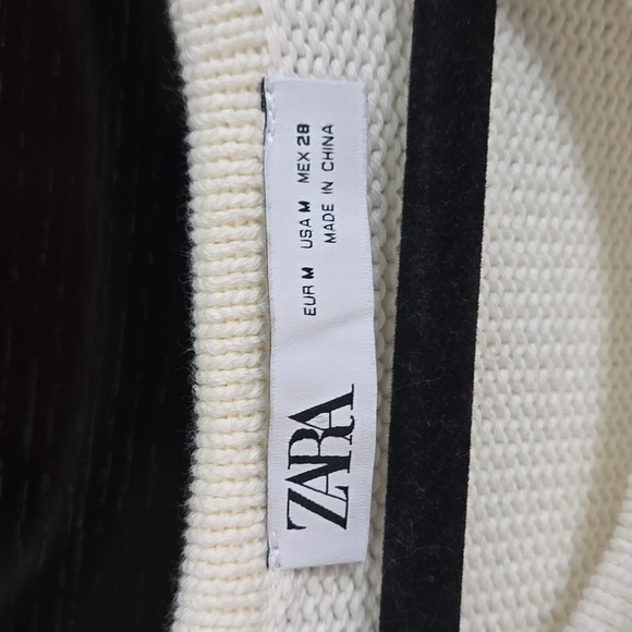 Zara Knit Tank Top of white color size MEDIUM - Picture 3 of 5